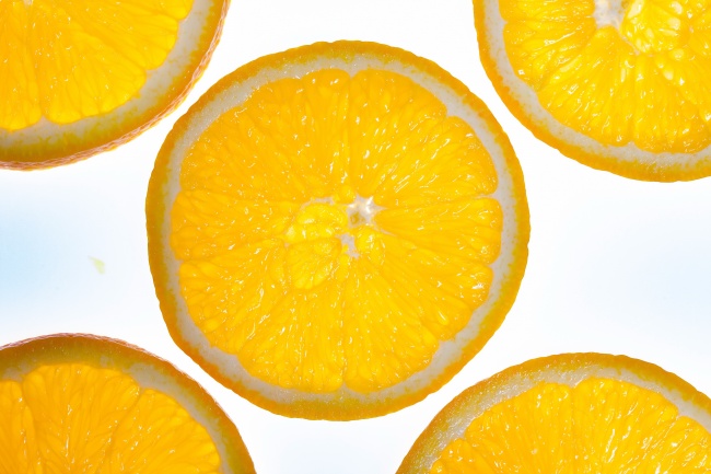 狮子座撒谎时啥模样？声音突然变大