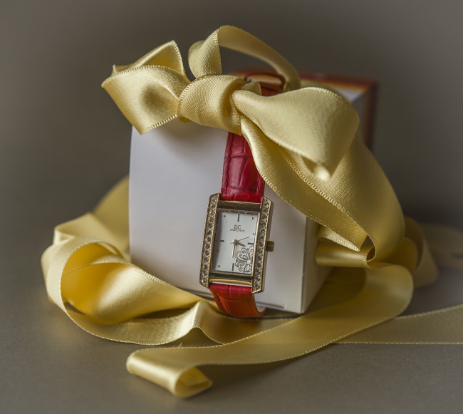 容易对天蝎越陷越深的星座  一见钟情