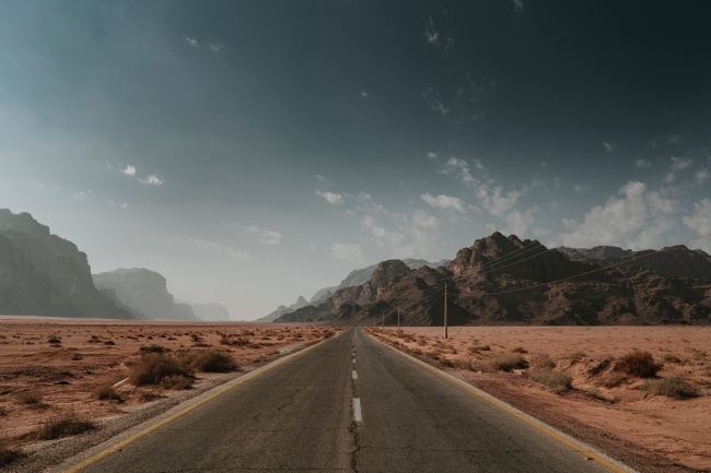 2022年烦恼消散，红烛摇曳的三大星座