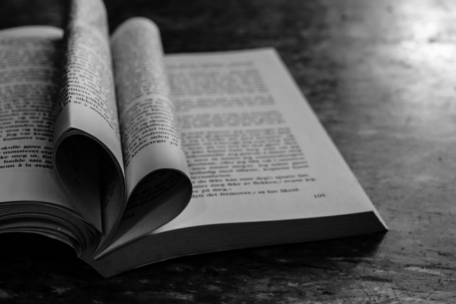 天秤男会喜欢你却不主动告白吗 深思熟虑