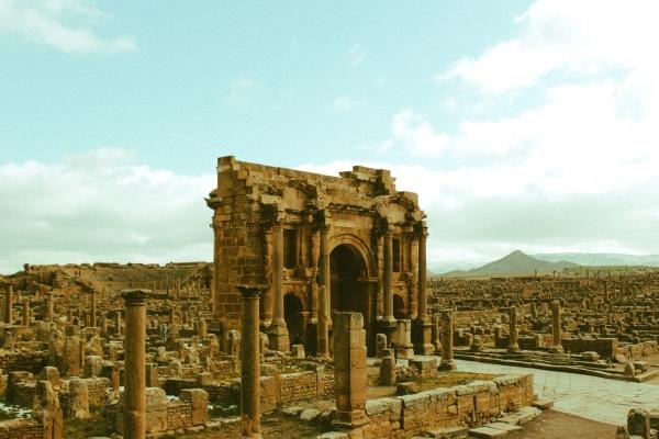 2023年天蝎座春季桃花运分析   桃花开爱情来