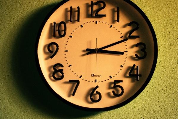 双子座2023年婚姻运春季情况  烂桃花来袭