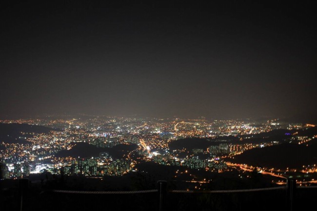 2023年农历正月初七出生的女孩命好吗,五行缺什么