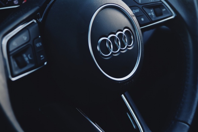 农历2023年正月十二出生的女孩什么命,缺什么五行