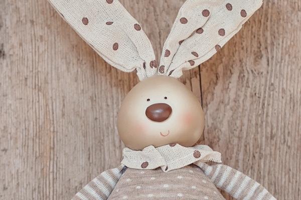 2023年1月25日能入宅吗 此日搬家能否绣户祥光满纱窗曙色新