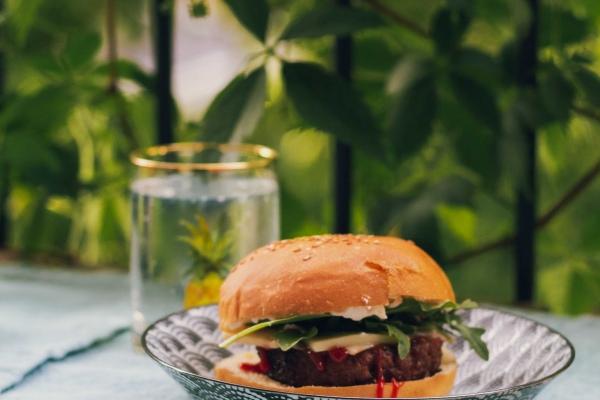 射手座2023年2月桃花运走向 值得开心吗？