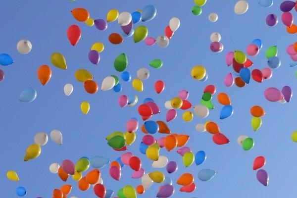 2023年水瓶座整体运势 主动追求 坠入爱河