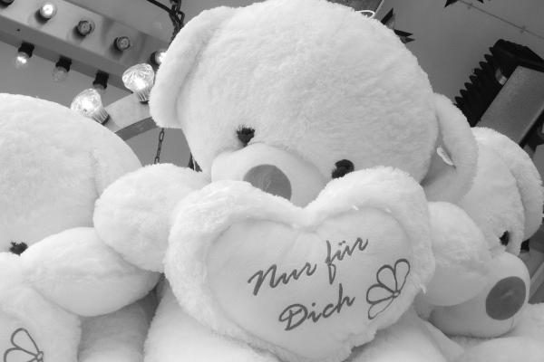 2023年4月25日签约好吗 签订合同好不好