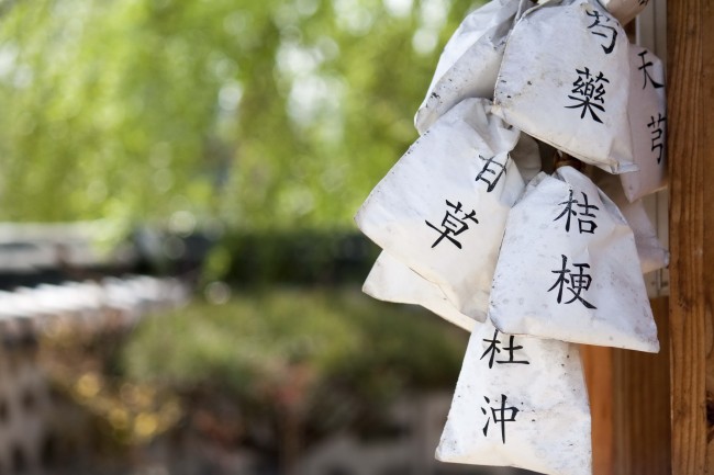 天蝎男最宠爱哪个星座女 天生一对是狮子