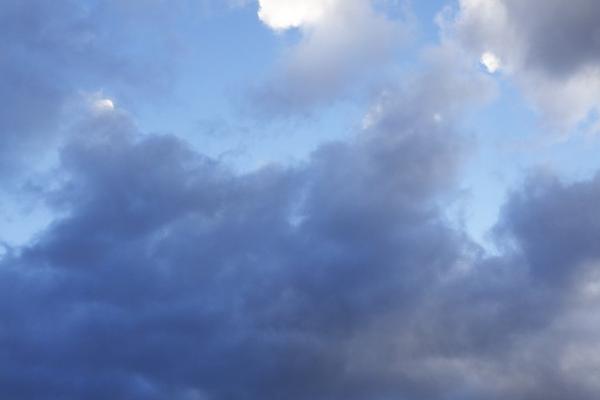 天蝎男玩不过天秤女 天蝎男疯狂想你的表现