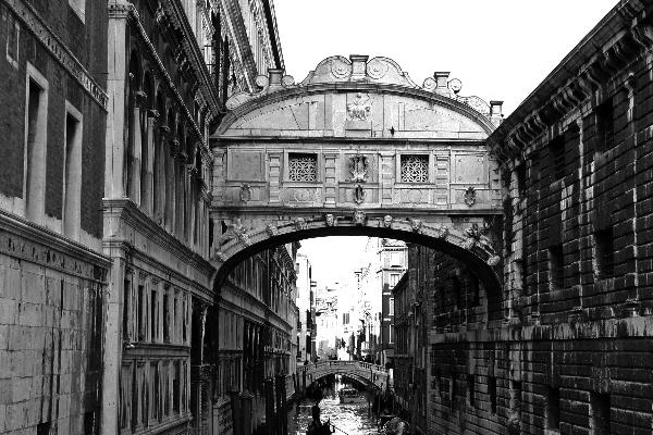 2023年5月29日五行穿衣指南 穿衣最佳幸运色