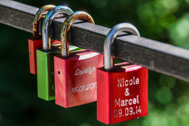 双子座2023年健康运8月情况 本月不可过渡劳累!