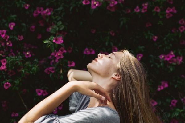 2023年7月20日五行穿衣分享 穿什么颜色衣服最旺运