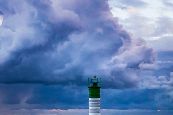"永恒爱情!揭秘四大生肖女的新颖吸引力与终身爱情魅力!"