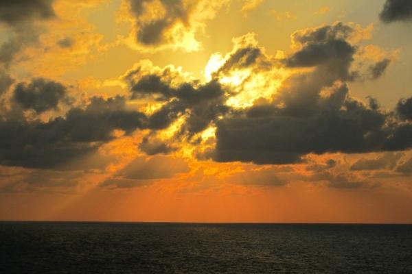 2023年8月14日签约好吗 当天签约好吗