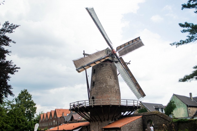 2023年9月22日宜动土吗 今日动土好不好