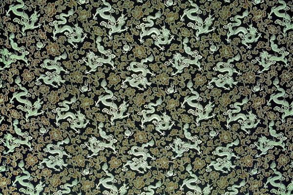 女走偏财运情人多 异性缘多易发财