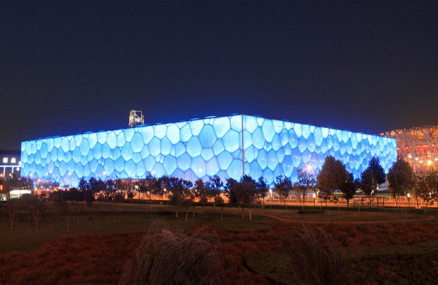 订婚忌讳什么颜色衣服,订婚礼服穿什么颜色好