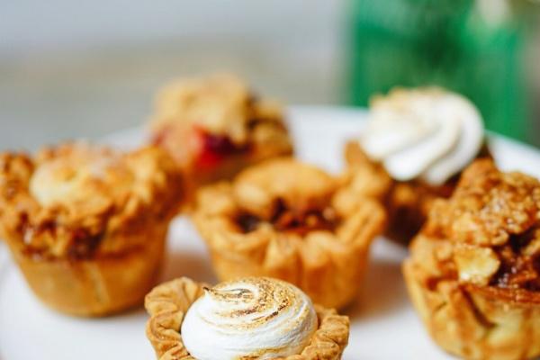 1998属虎不能选什么车牌号 98属虎的忌讳颜色