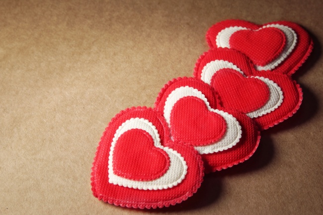 93年鸡与94年狗结婚好吗 93鸡94狗婚配