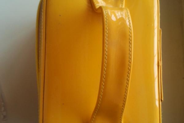 属马女的和属牛男的合不合 属马女与属牛男的婚姻