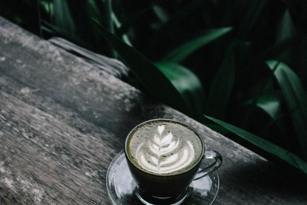 1990年7月20日五行属什么