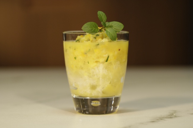 属龙在2025蛇年的运气