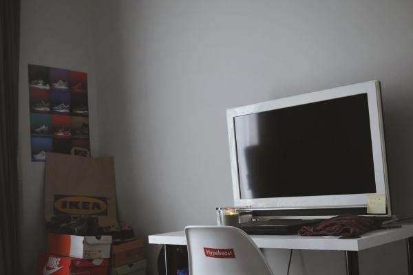 2025属龙人什么颜色最旺