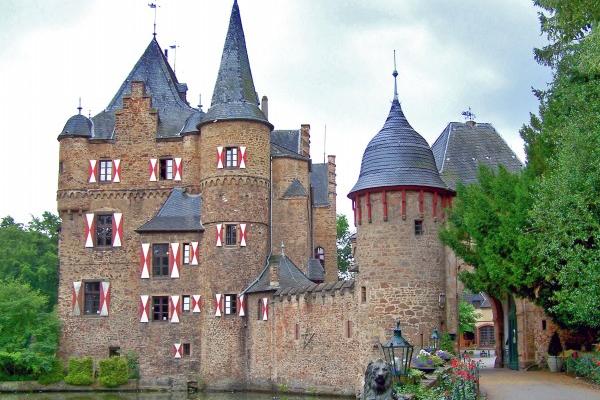 1993年属鸡2025运程