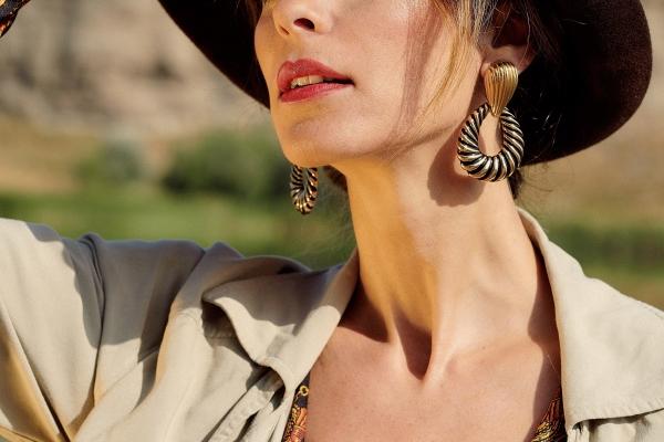 90年属马在2025蛇年的运气