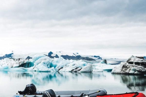 梦见破碗吃饭怎么样