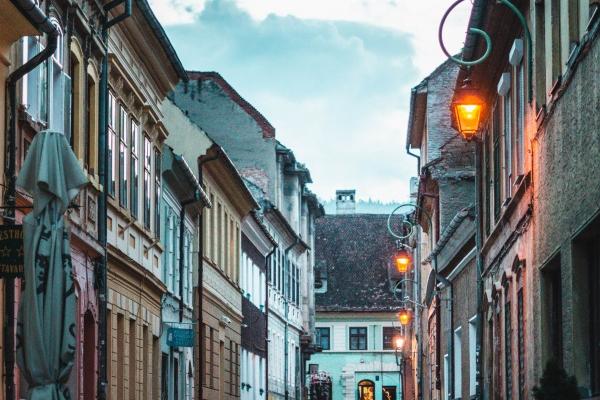 梦到坐中巴车是凶兆还是吉兆