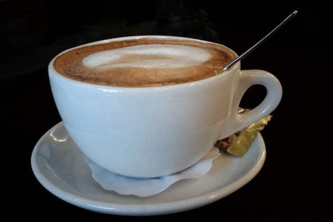 2025属羊要小心一个人，属羊人2025需要小心谁