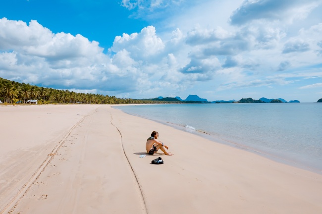 哪些属蛇人不能穿红色,哪年出生的属蛇人不能穿红色