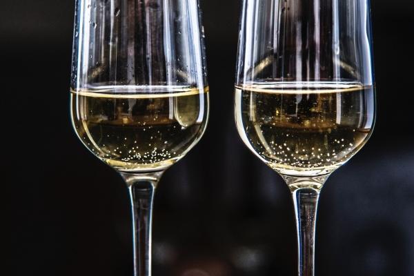 梦见自己生小猫是啥意思