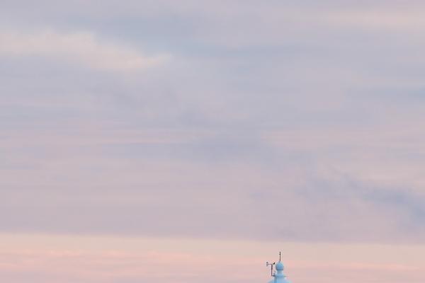 梦见白汽车怎么说