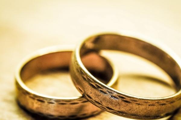 2026年属猪的能过生日吗，猪过生日注意事项