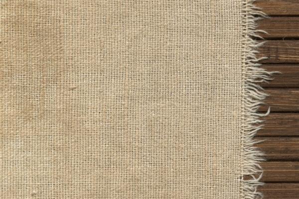 76龙女和71猪男相克吗