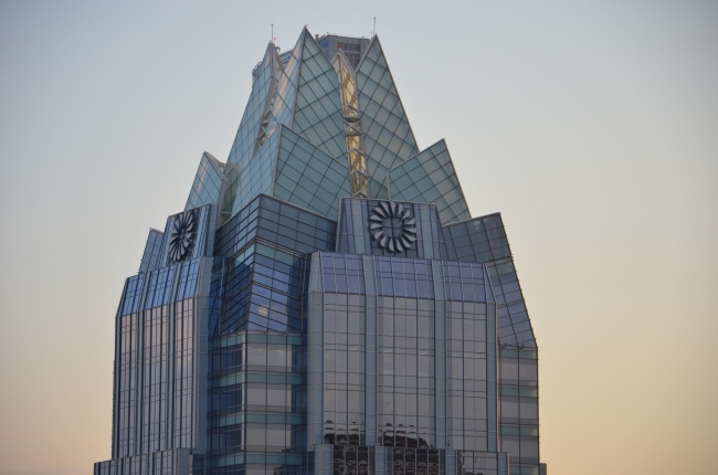 63年兔佩戴什么最旺运