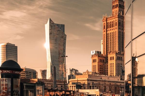 属马女又爱又恨的旧人是谁